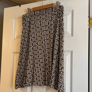 Suzy Shier Black and White A-Line Skirt